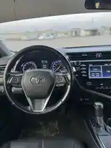 Toyota Camry, 2019-6