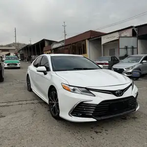 Toyota Camry, 2018