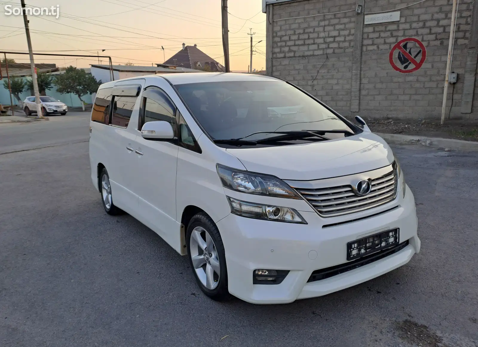 Toyota Vellfire, 2010-1