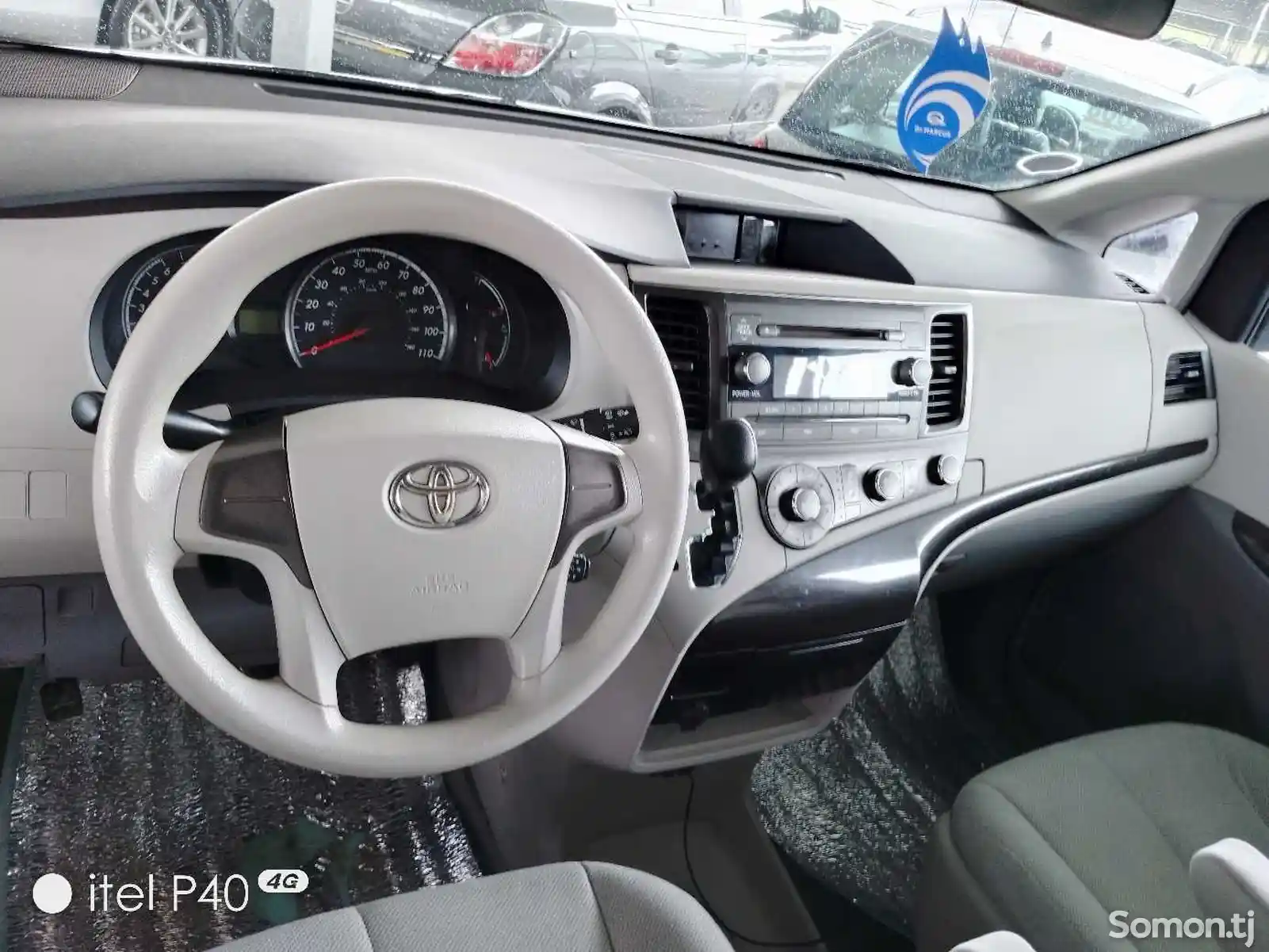 Toyota Sienna, 2011-9