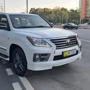 Lexus LX series, 2015