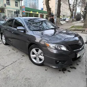 Toyota Camry, 2010