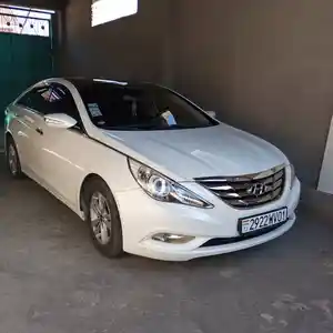 Hyundai Sonata, 2011