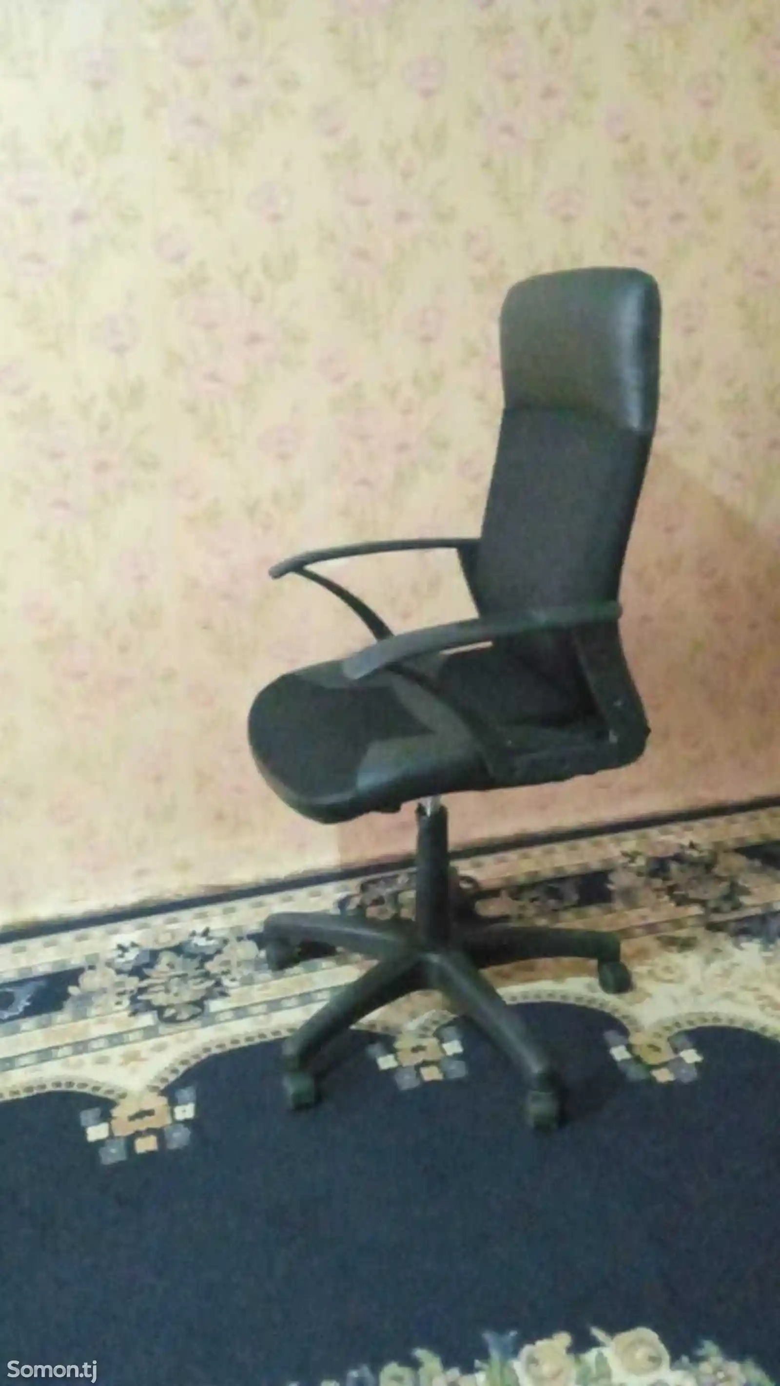 Офисный стул-1