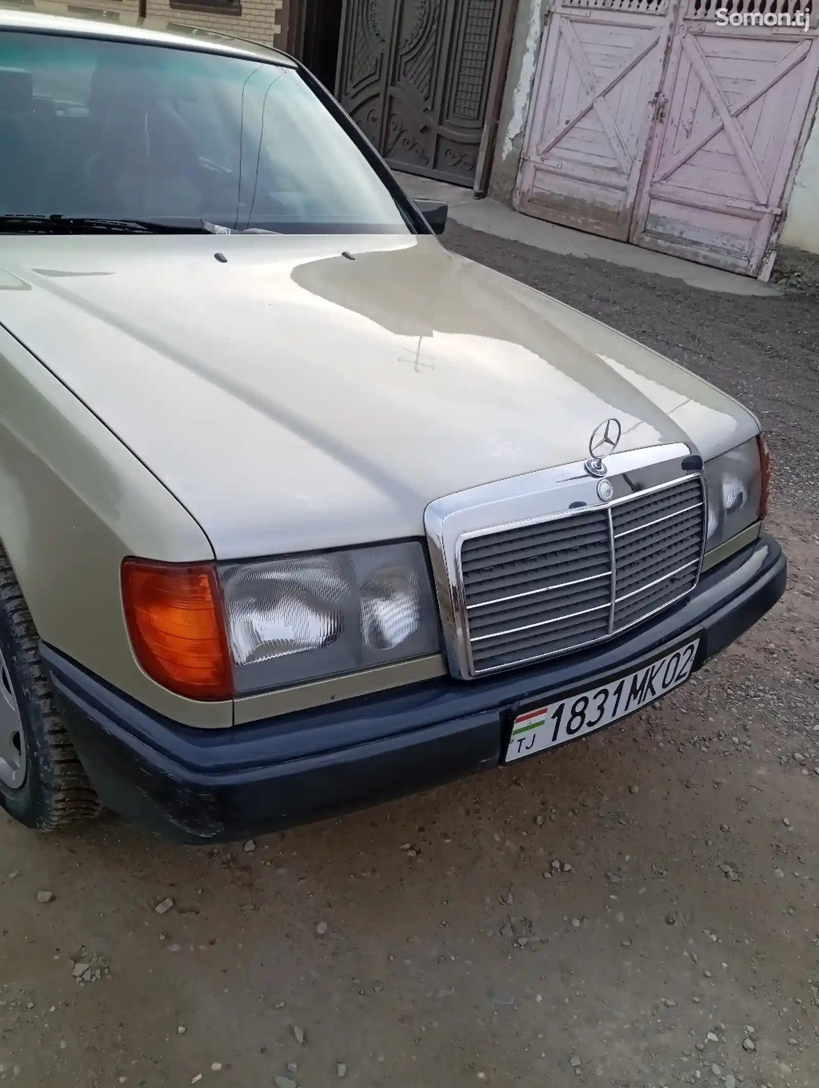 Mercedes-Benz W124, 1985-1