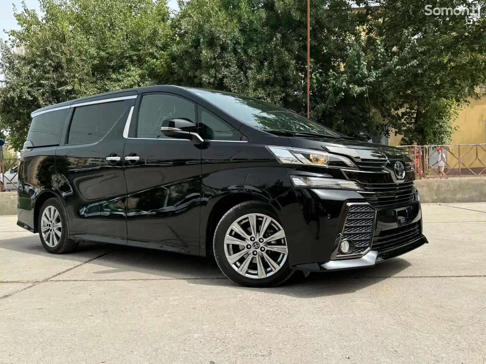 Toyota Vellfire, 2016-4