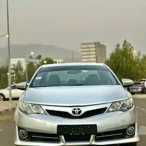 Toyota Camry, 2012