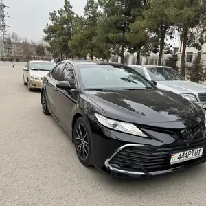 Toyota Camry, 2019