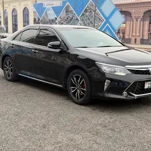 Toyota Camry, 2015