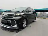 Toyota Vellfire, 2016-4