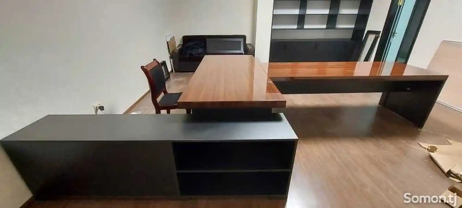 Офисный стол для руководителя-3