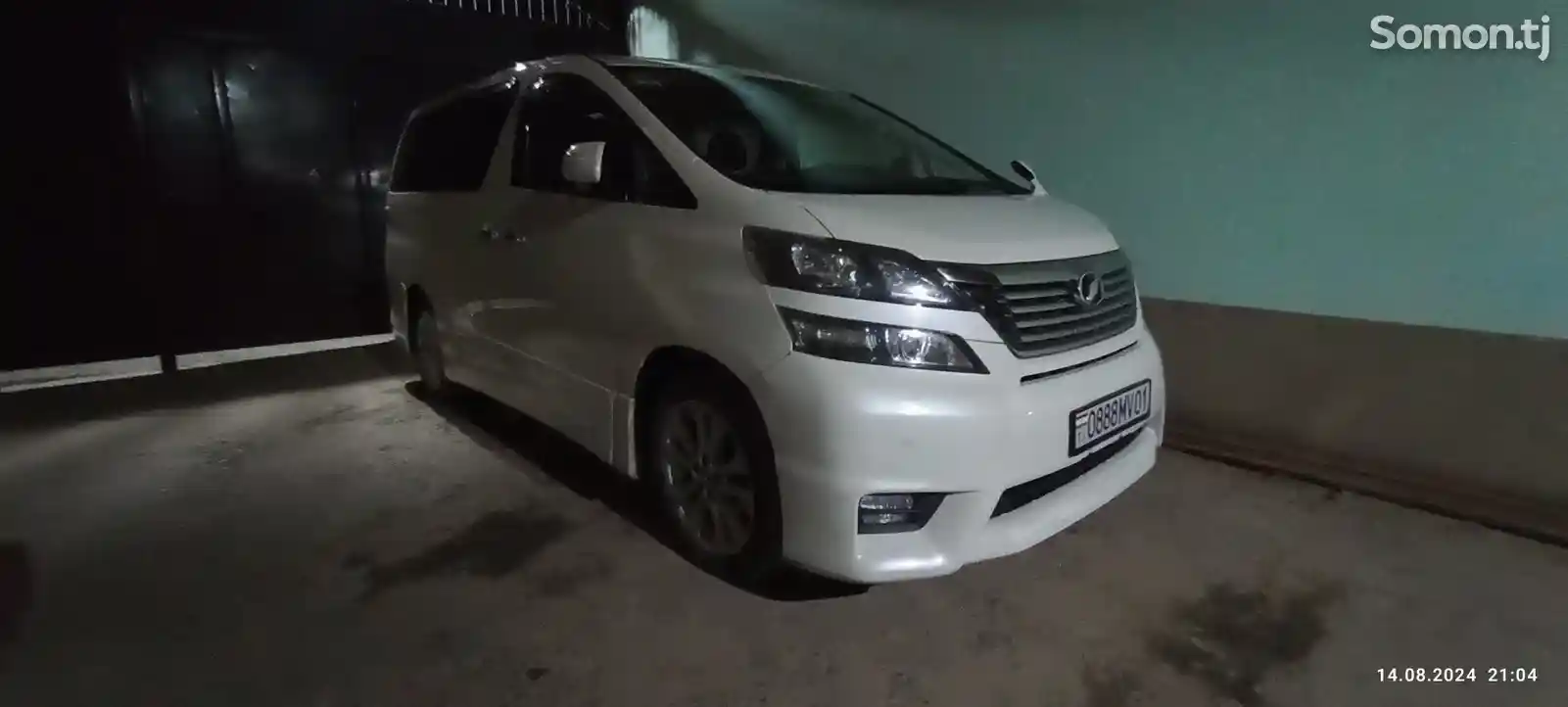 Toyota Vellfire, 2014-1