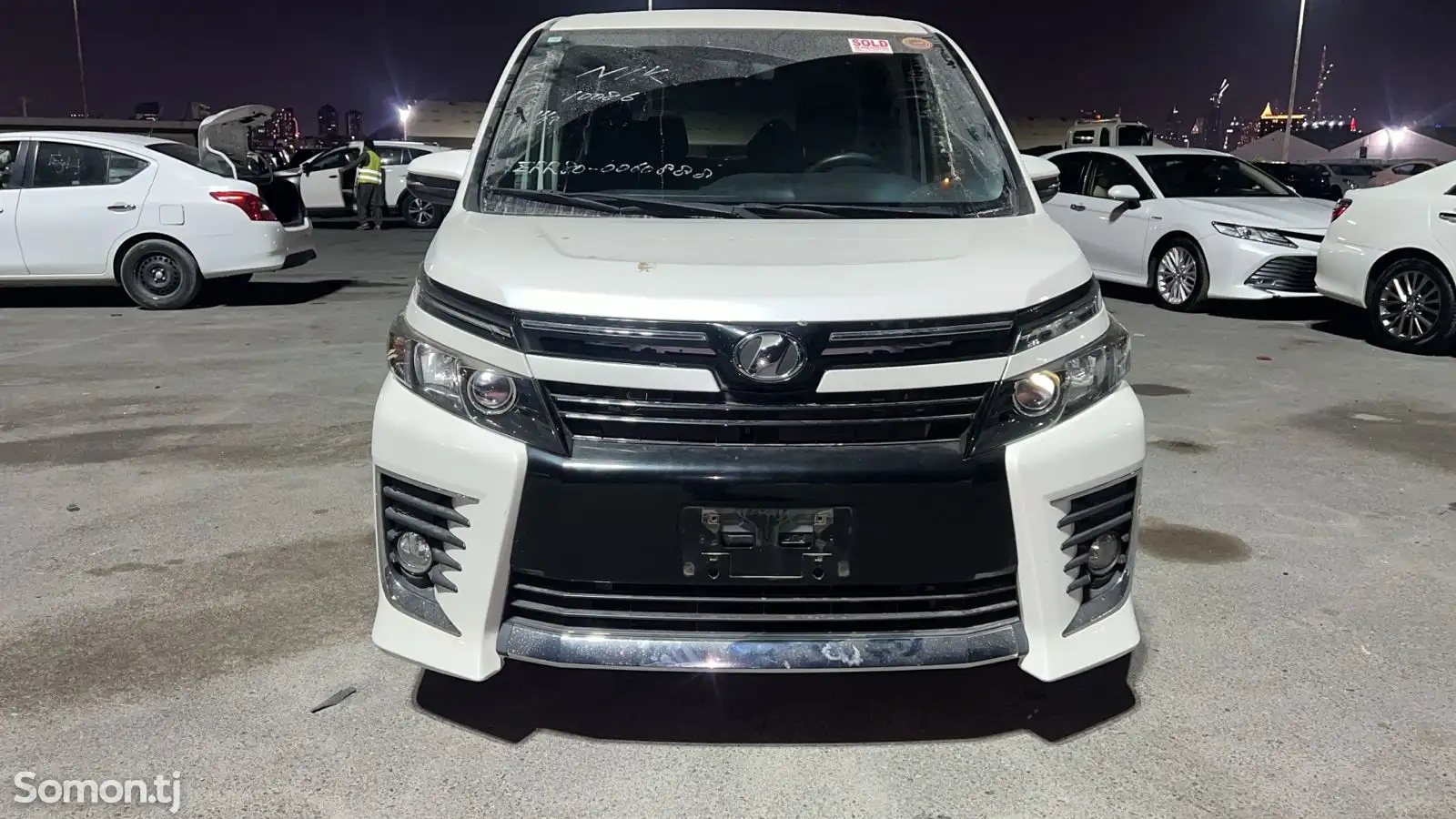 Toyota Voxy, 2015-1