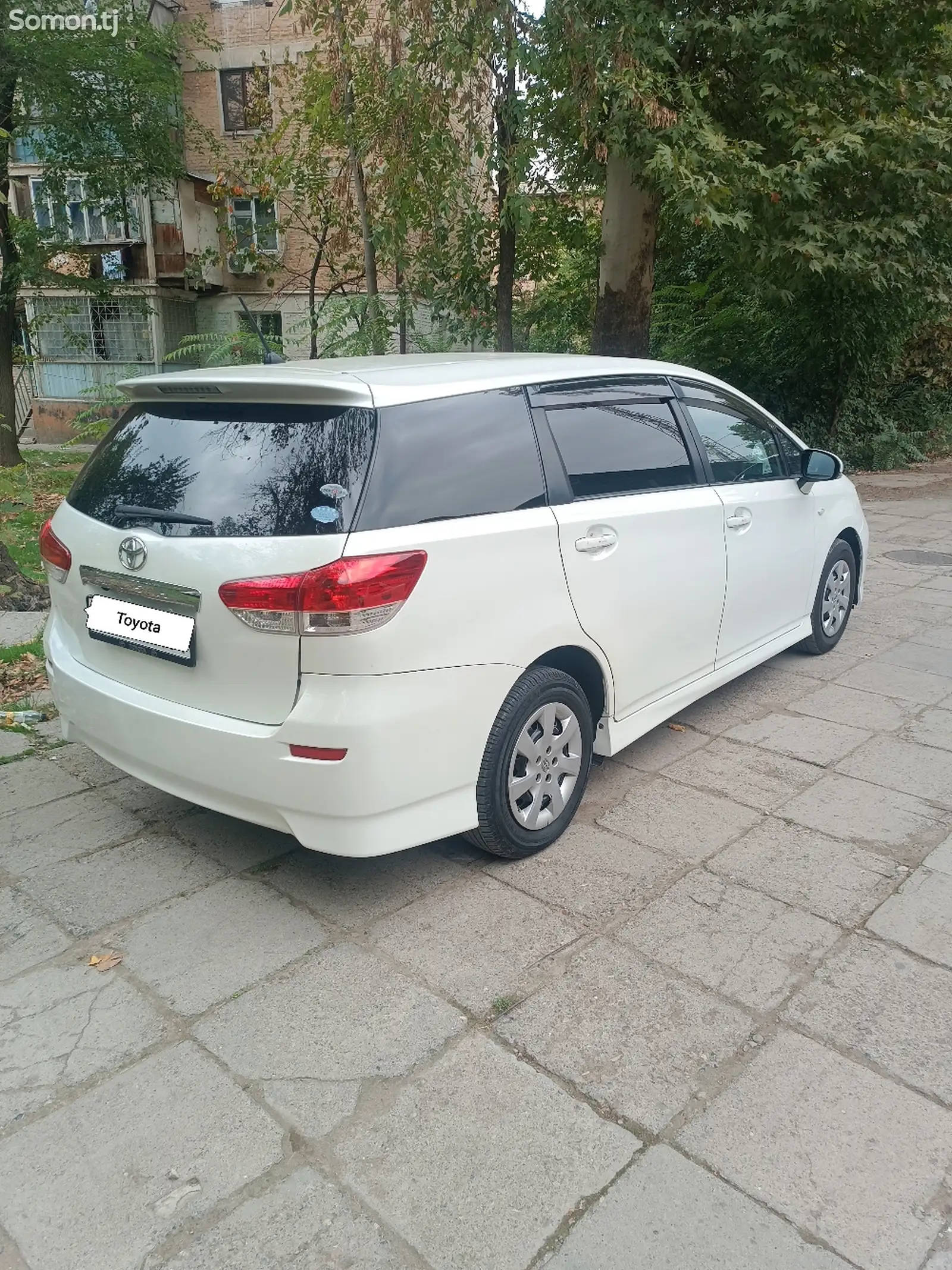 Toyota Wish, 2011-1