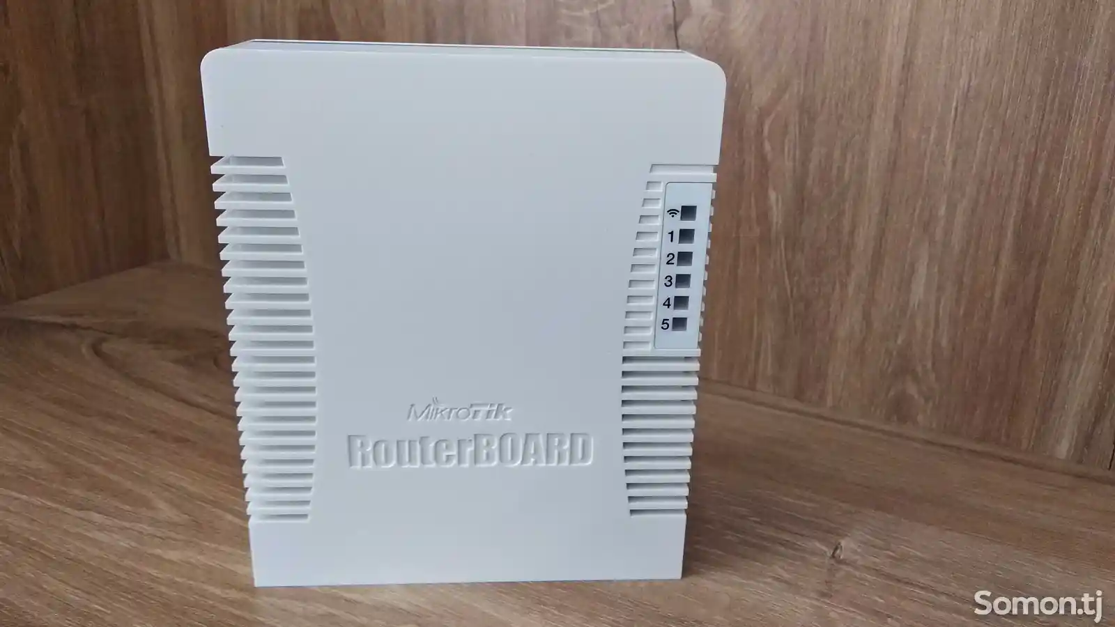 WiFi-роутер MikroTik RB951Ui 2HnD-1