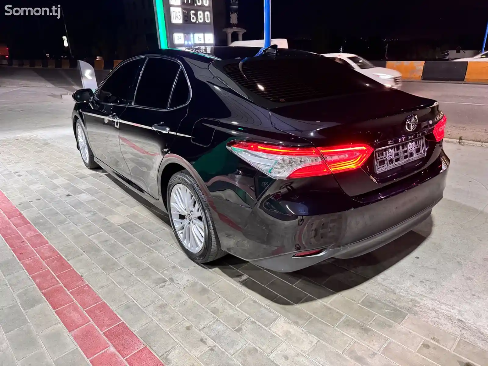 Toyota Camry, 2018-4