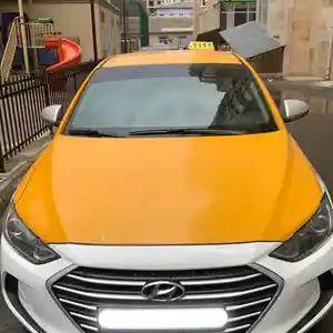 Hyundai Elantra, 2017