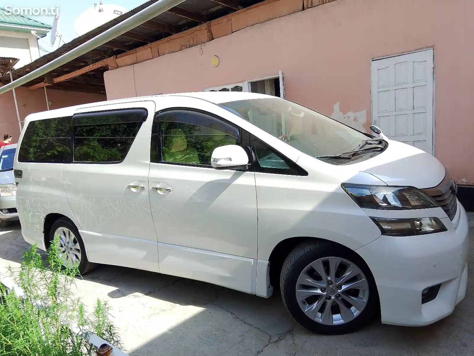 Toyota Vellfire, 2014-5