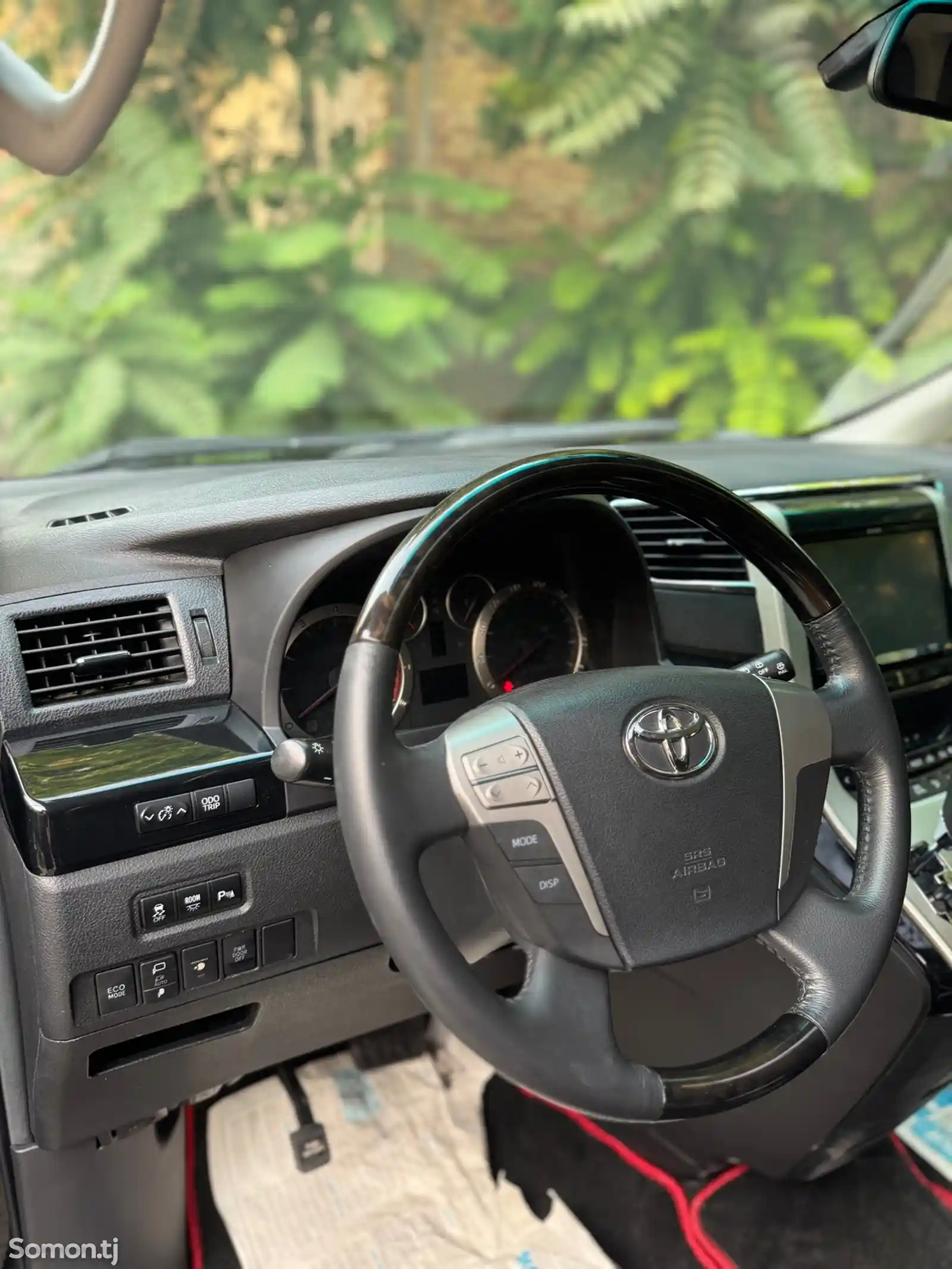 Toyota Vellfire, 2015-9