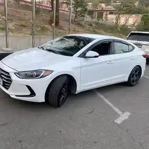 Hyundai Elantra, 2017