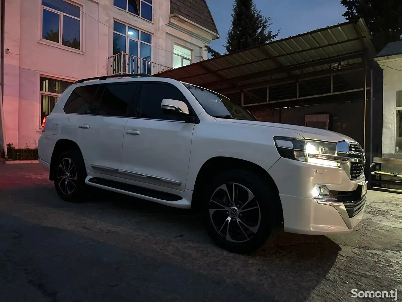 Toyota Land Cruiser, 2018-1