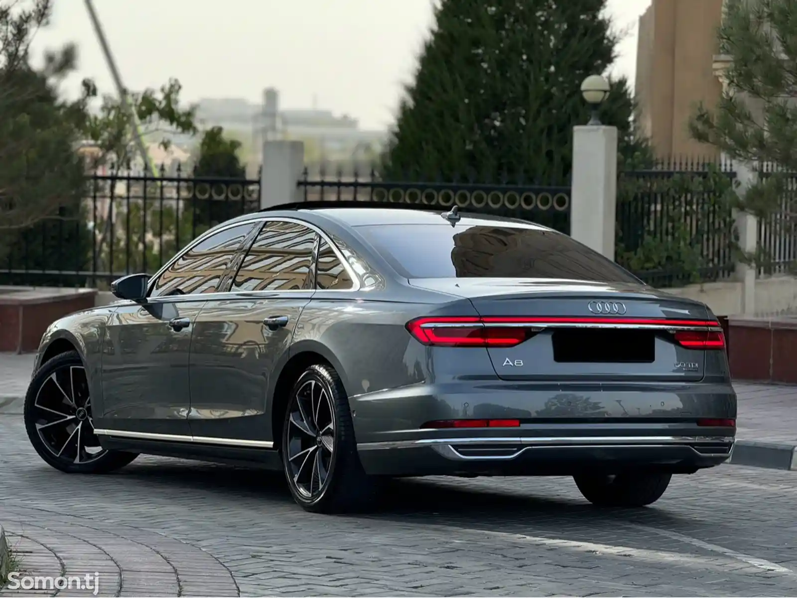 Audi A8, 2021-4