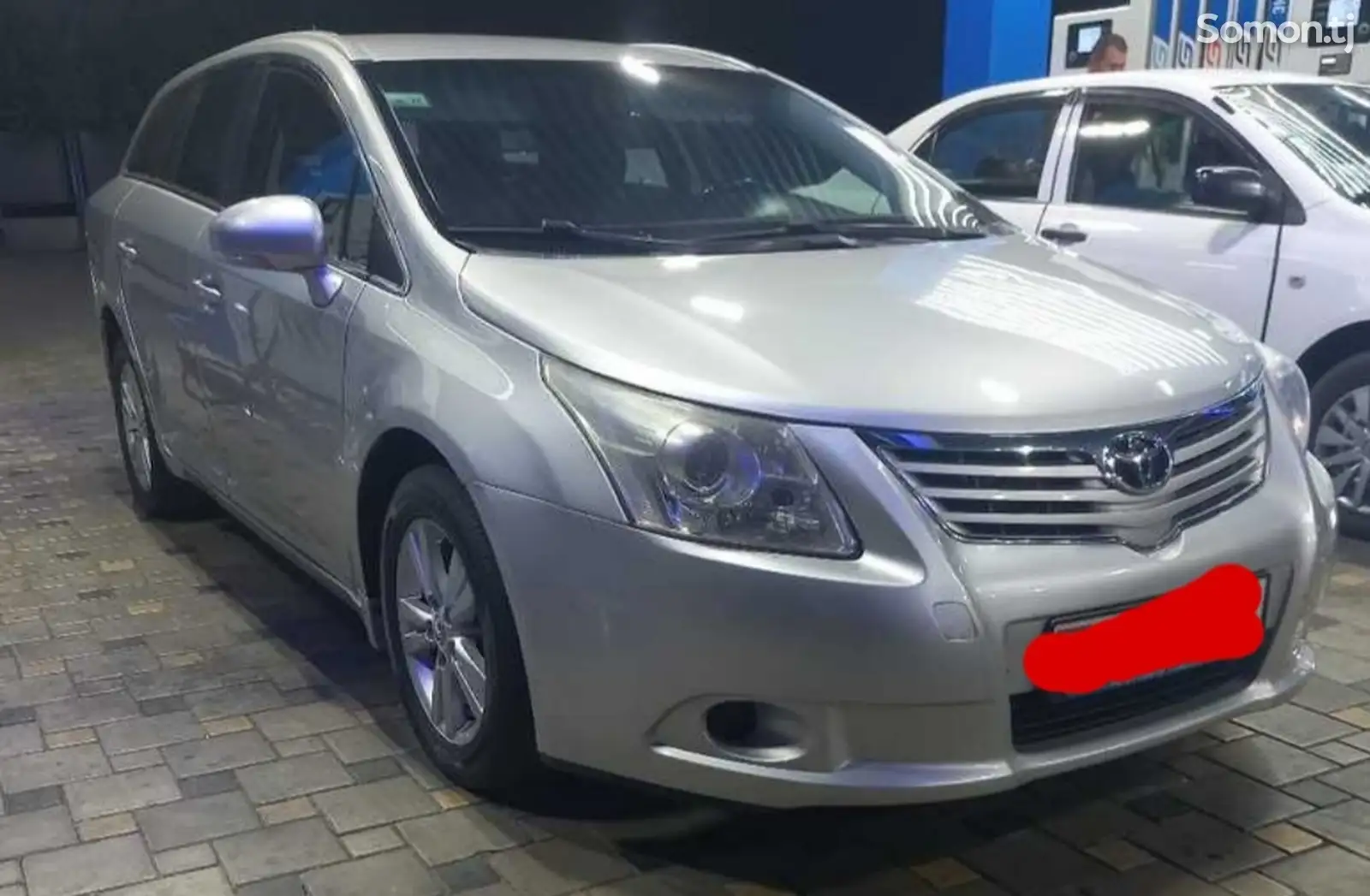 Toyota Avensis, 2011