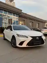 Lexus ES series, 2022-2