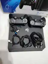 Игровая приставка PlayStation 4pro-3