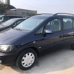 Opel Zafira, 2001