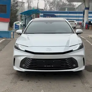 Toyota Camry, 2024