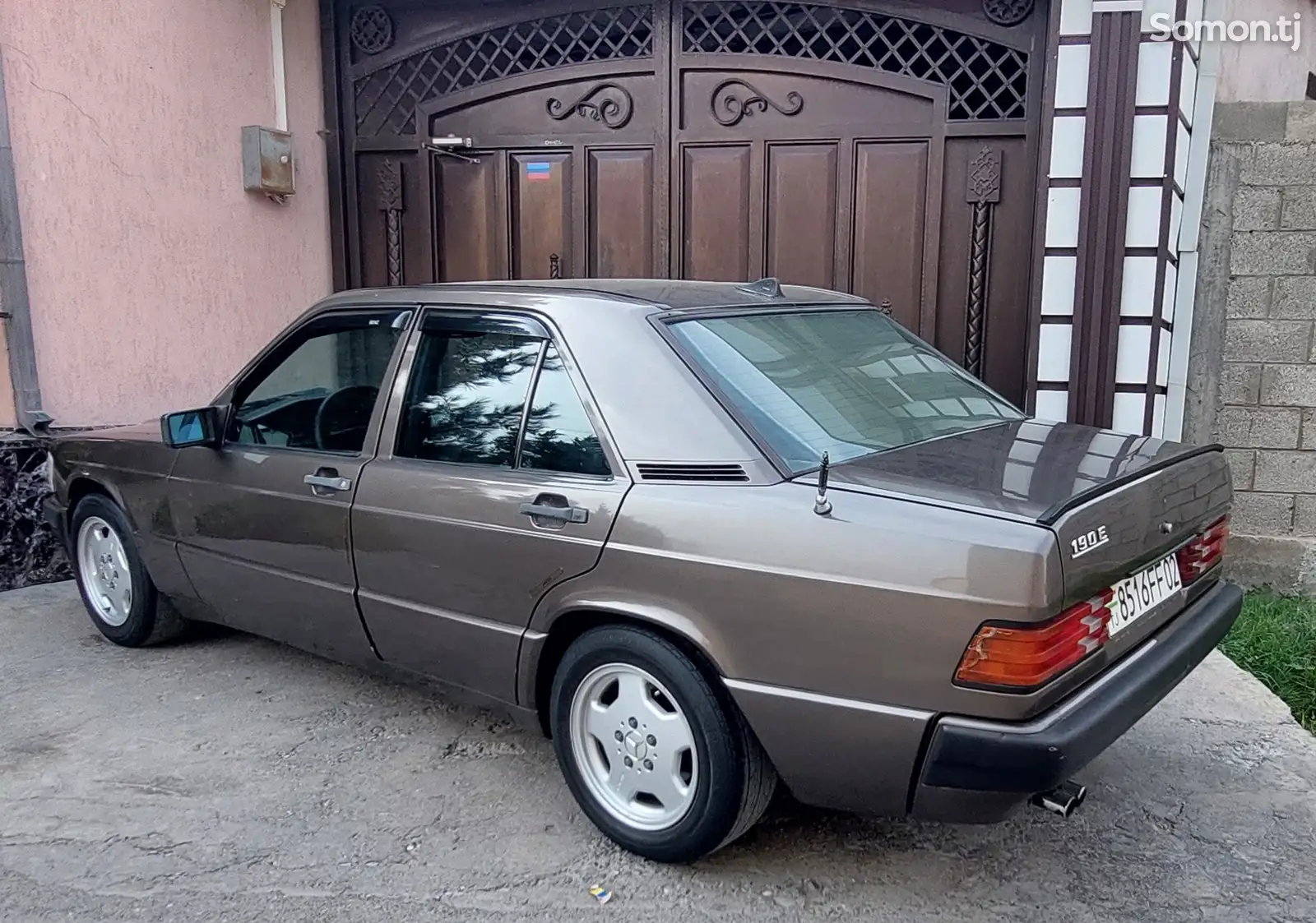 Mercedes-Benz E class, 1990-3