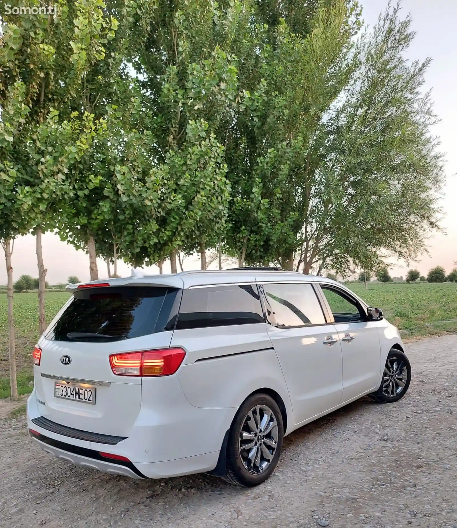 Kia Carnival, 2015-2