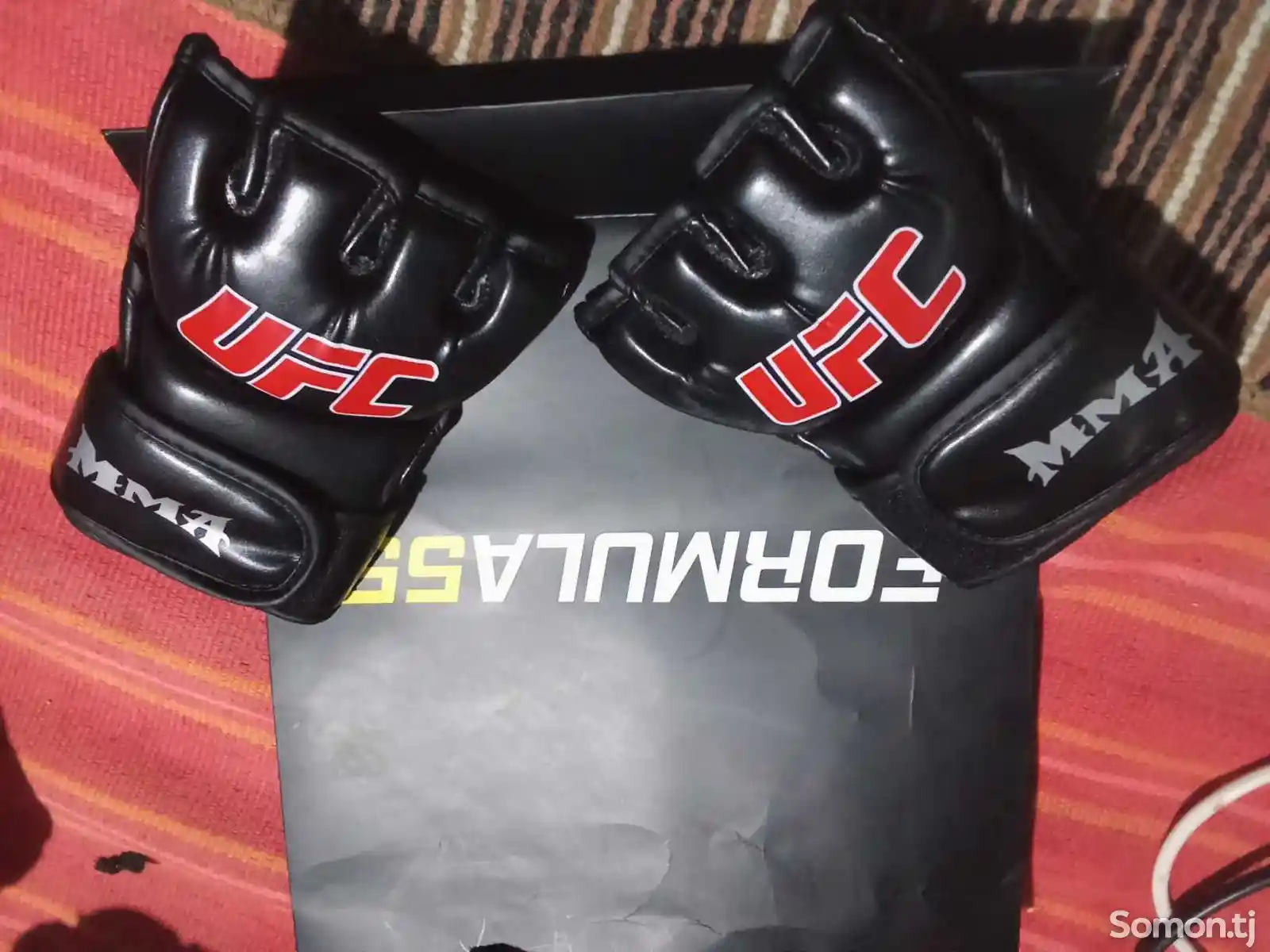 Перчатки UFC 300-1