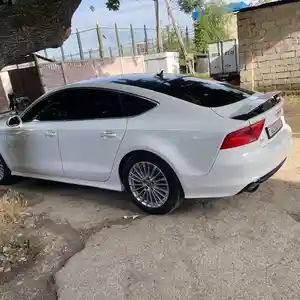 Audi A7, 2013