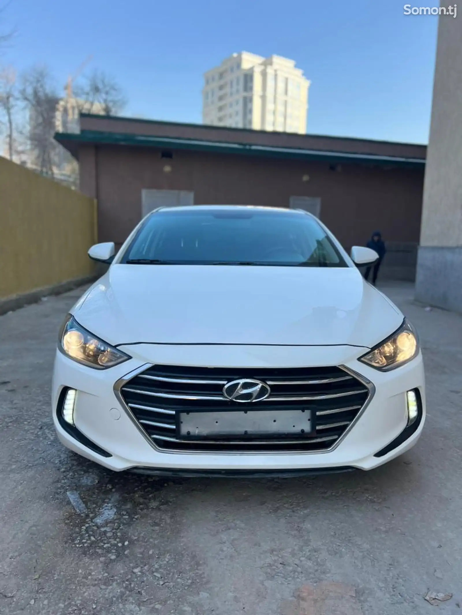 Hyundai Elantra, 2017-1