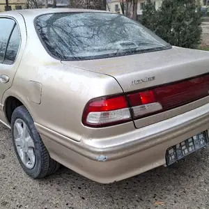 Nissan Maxima, 1997