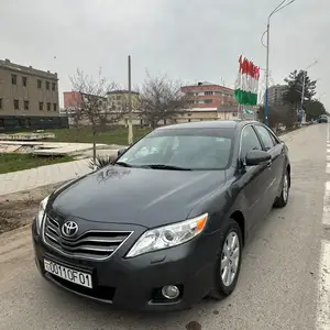 Toyota Camry, 2011