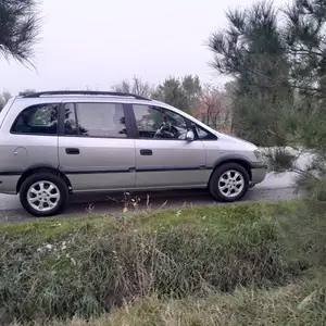 Opel Zafira, 2002