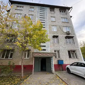 2-комн. квартира, 3 этаж, 46 м², Фирдавси 64-мкр