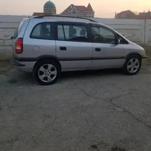 Opel Zafira, 2002