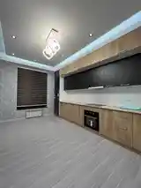 2-комн. квартира, 2 этаж, 100м², Ориенбанк-4