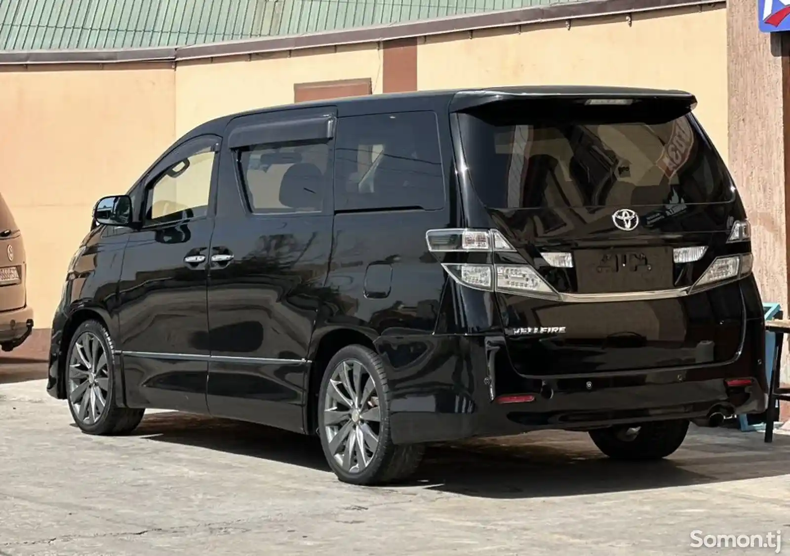 Toyota Vellfire, 2014-2