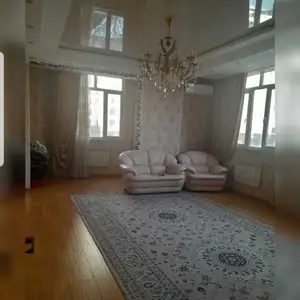 2-комн. квартира, 2 этаж, 76м², Дом печать