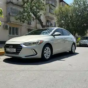 Hyundai Elantra, 2017