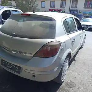 Opel Astra H, 2004