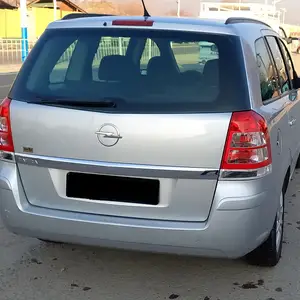 Opel Zafira, 2009