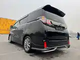 Toyota Vellfire, 2016-10