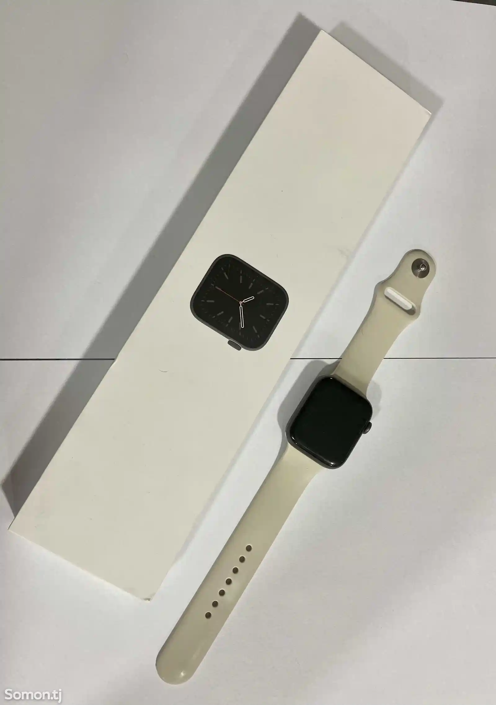 Смарт часы Apple Watch Series 6 44mm Space Gray Aluminum Case-1