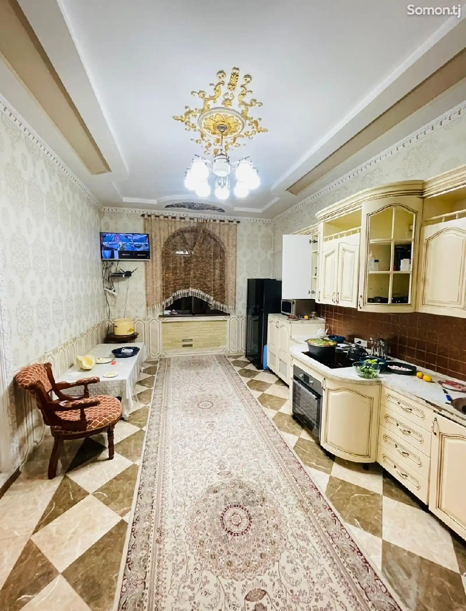 5-этажный, 21 комнатный дом, 1800 м², И. Сомони-7